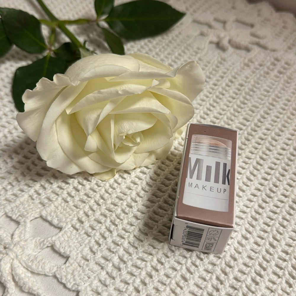 Milk Makeup Highlighter Mini 0.24oz/6.7g New With Box - TURNT - Picture 3 of 9